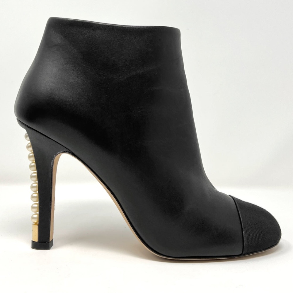 CHANEL 2017 Faux Pearl Accents Boots Size: 11 | IT 41